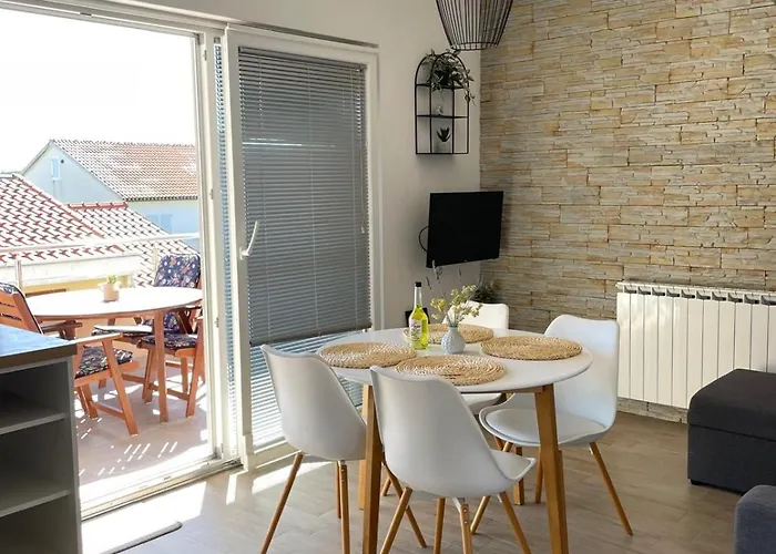 Nada Apartamento Betina (Sibenik-Knin)